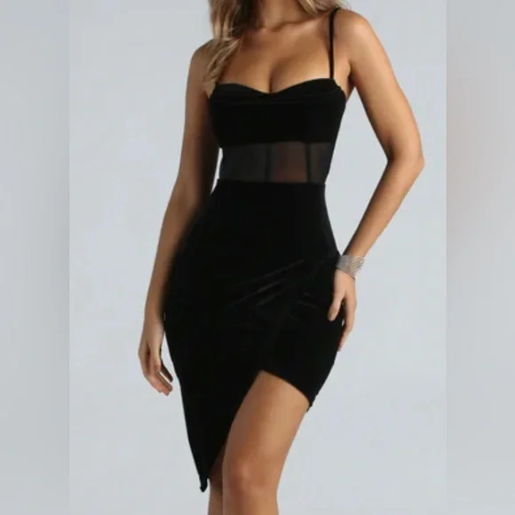 windsor black velvet dress Everly Formal Velvet And Pearl Dress